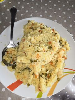 Una foto de Cous Cous con menestra