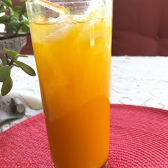 A picture of Turmeric Iced Drinks.