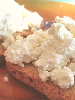 Una foto de Queso fresco casero