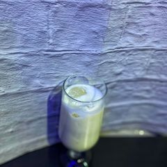 A picture of Banana smoothie.