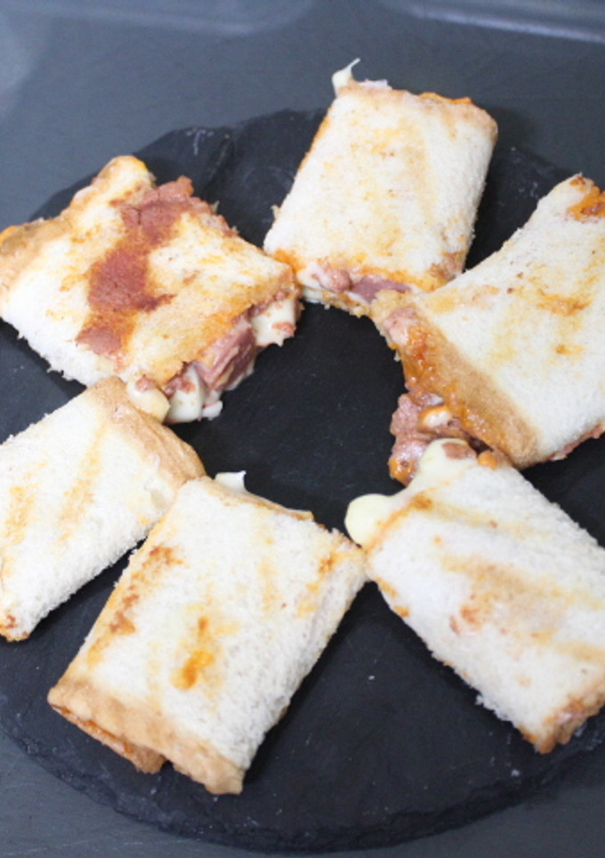 Una foto de Rollitos de salchicha y queso