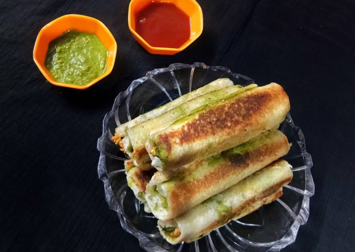 Bread paneer rolls