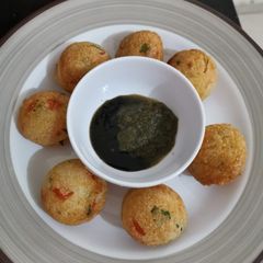 A picture of Suji appe (semolina recipe).