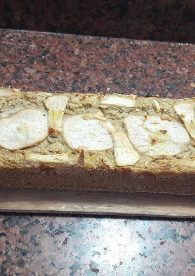 Una foto de Budín de pera y canela