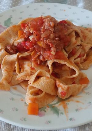 Una foto de Mis tagliatelles con salsa bolognesa