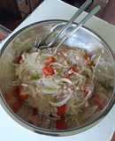 ยำวุ้นเส้นหมูสับ