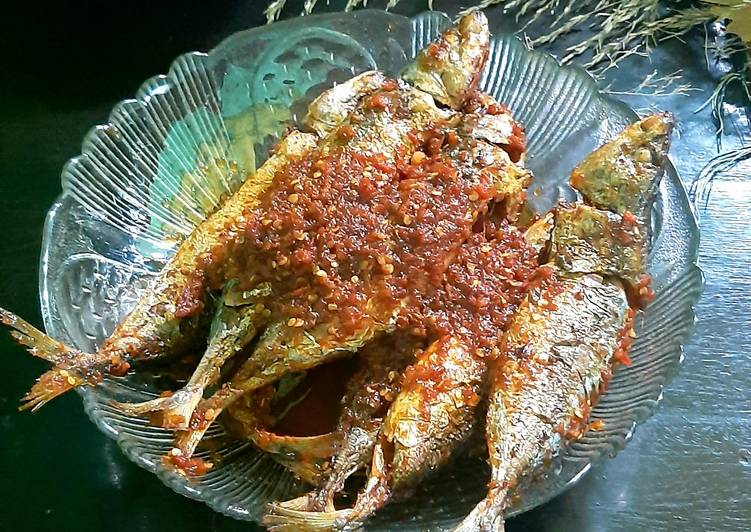 Resep Balado Ikan Layang yang pingin nambah