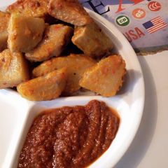 Crispy Fried Yam with Stew A picture of Crispy Fried Yam with Stew.