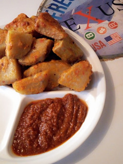 A picture of Crispy Fried Yam with Stew.
