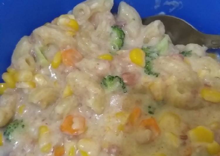Macaroni veggie carbonara alaa anak kost