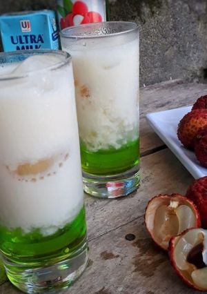 Foto resep Es Leci Soda Susu.