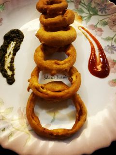 ऑनियन रिंग्स (Onion Rings Recipe in Hindi) रेसिपी मुख्य फोटो