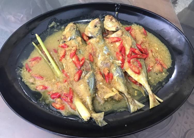 Cara mudah mengolah Ikan Selar Bumbu Kuning Lezat