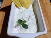Una foto de kefir pepino