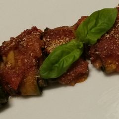 A picture of Involtini di zucchine courgette rolls.