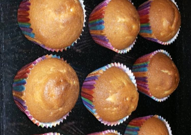 Simple Way to Make Perfect Vanilla cupcakes