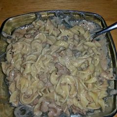 A picture of Cream of mushroom chicken livers.