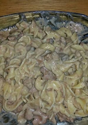 A picture of Cream of mushroom chicken livers.