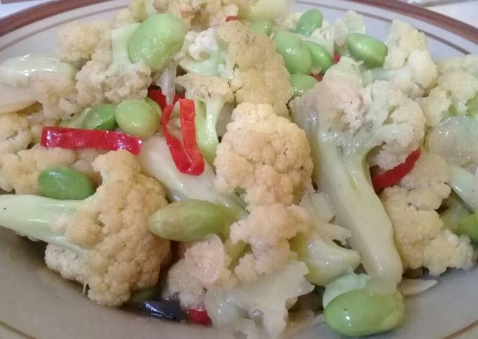 Resep Tumis bunga kol & edamame Anti Gagal