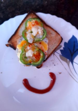 बेल पप्पेर सनी साइड अप(bell pepper sunny side up recipe in Hindi) रेसिपी मुख्य फोटो