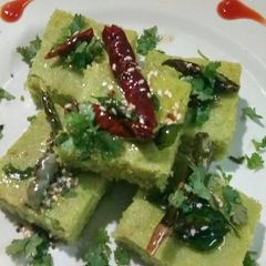 A picture of Green Peas Dhokla.
