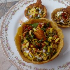 A picture of Katori chaat.