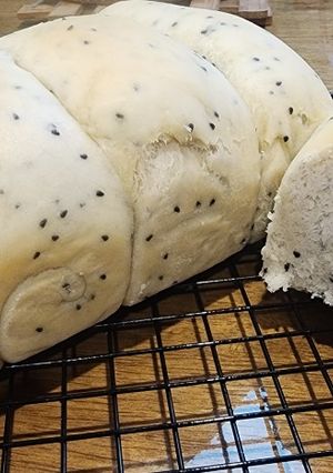 รูปของ ขนมปังเจแก้วมังกรแบบ white bread