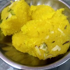 A picture of Coconut barfi.