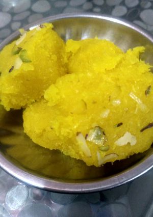A picture of Coconut barfi.