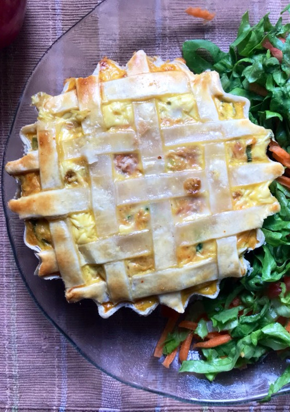 Una foto de Tarta de ATÚN Y ZANAHORIA 🥕