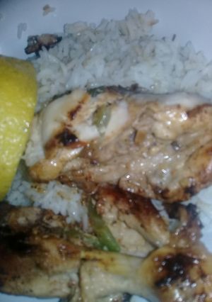 Una foto de Pollo relleno con pimiento y aderezo😄(con lo de la heladera rápido)
