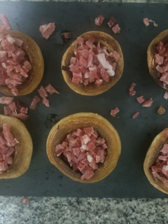 Una foto de Champiñones a la plancha con jamón