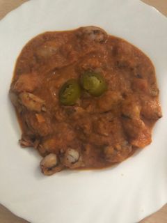 Una foto de 241. Chipirones con salsa de jalapeños (principal pescado)