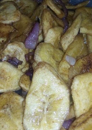 A picture of Matoke chips.