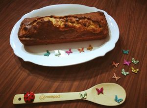 Foto di Plumcake con yogurt al pistacchio e gocce di cioccolato