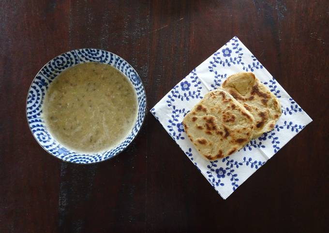 Recette Savoureux Soupe de courgettes-lentilles et Naan