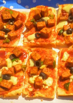A picture of Bread Pizza.