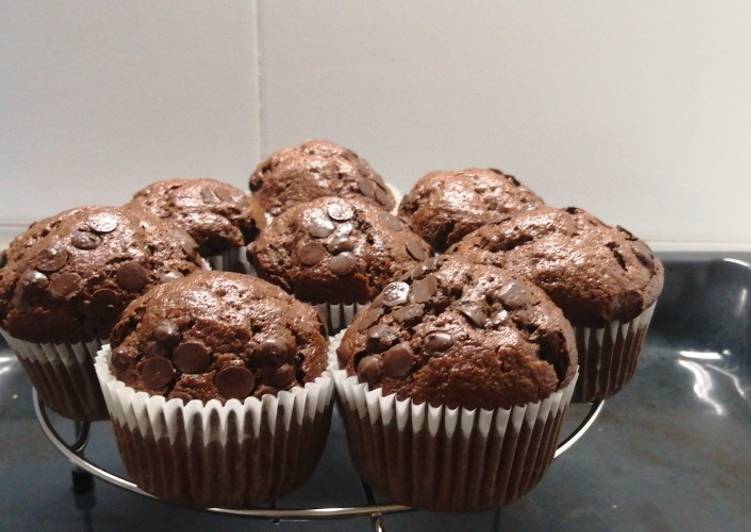 Magdalenas de chocolate con pepitas