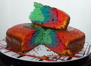 Una foto de Bizcochuelo Arcoiris FÁCIL! 🌈