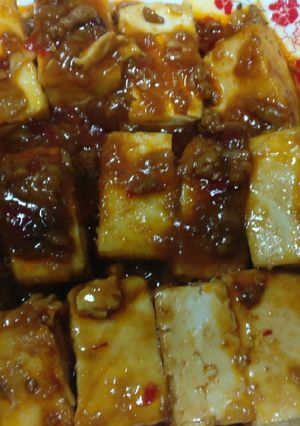 Una foto de Comida china: Tofu agripicante con salsa de soja