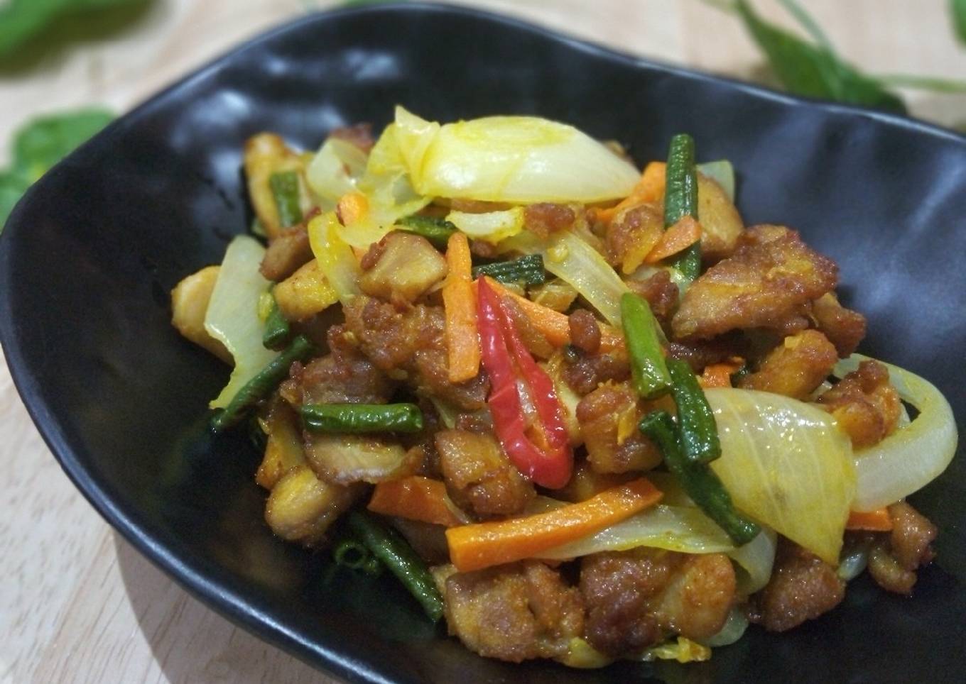 Ayam Goreng Kunyit