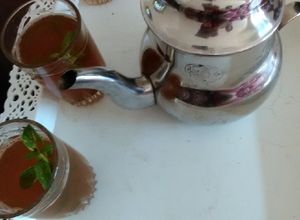 صورة لوصفة الشاي بالعشبة الطبيعية (فليو)