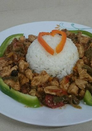 صورة لوصفة دجاج صيني مع رز ابيض