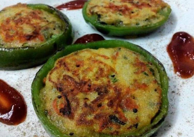 Mini uttapam in capsicum ring