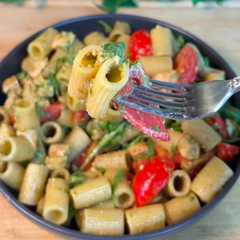 Foto di Pasta fredda con Pollo, Pomodorini e Pesto