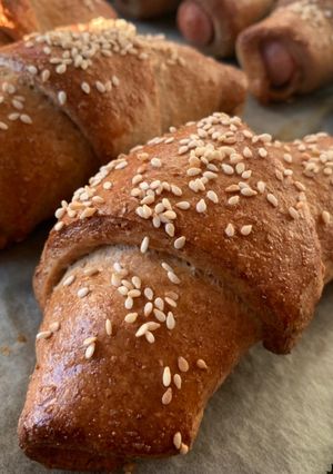 Virslis-mustáros kifli 😌 recept fotója