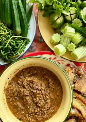 รูปของ น้ำพริกมะขามสดสูตรใส่ปลาย่างมะแขว่น🌶️🧄(สูตรไม่ผัด)