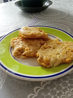 Una foto de Hamburguesas de garbanzo y queso vegetarianas
