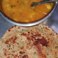 Methi parantha A picture of Methi parantha.