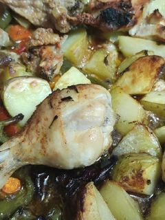 Una foto de Pollo asado al horno con cerveza